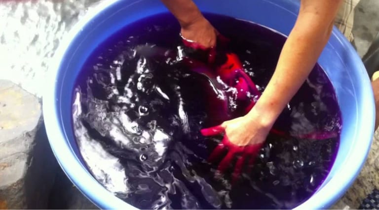 Cách giặt đồ bị lem màu